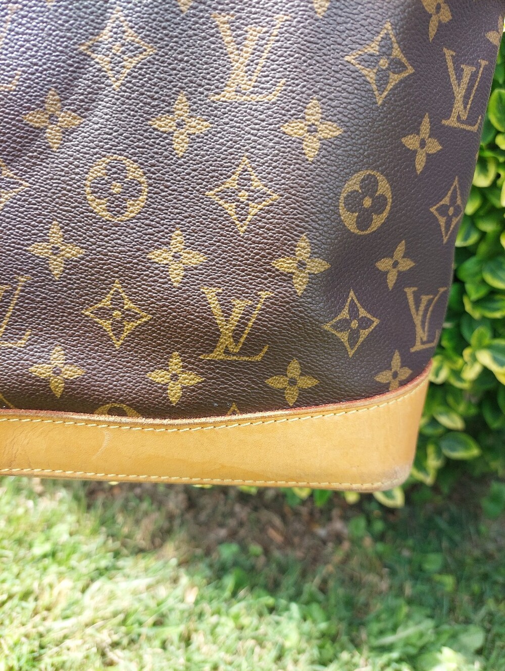 Authentic Y2k LOUIS VUITTON Bag AR1006 Monogram Lock It Horizontal W/ Aulth Card - Picture 8 of 16